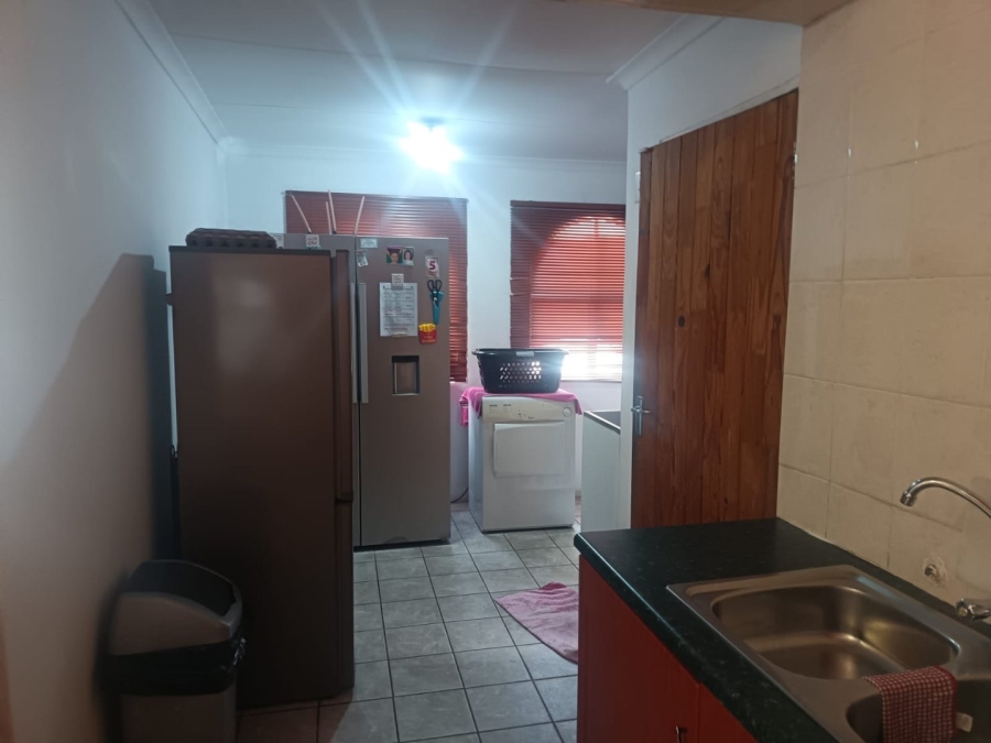 4 Bedroom Property for Sale in Carters Glen Northern Cape